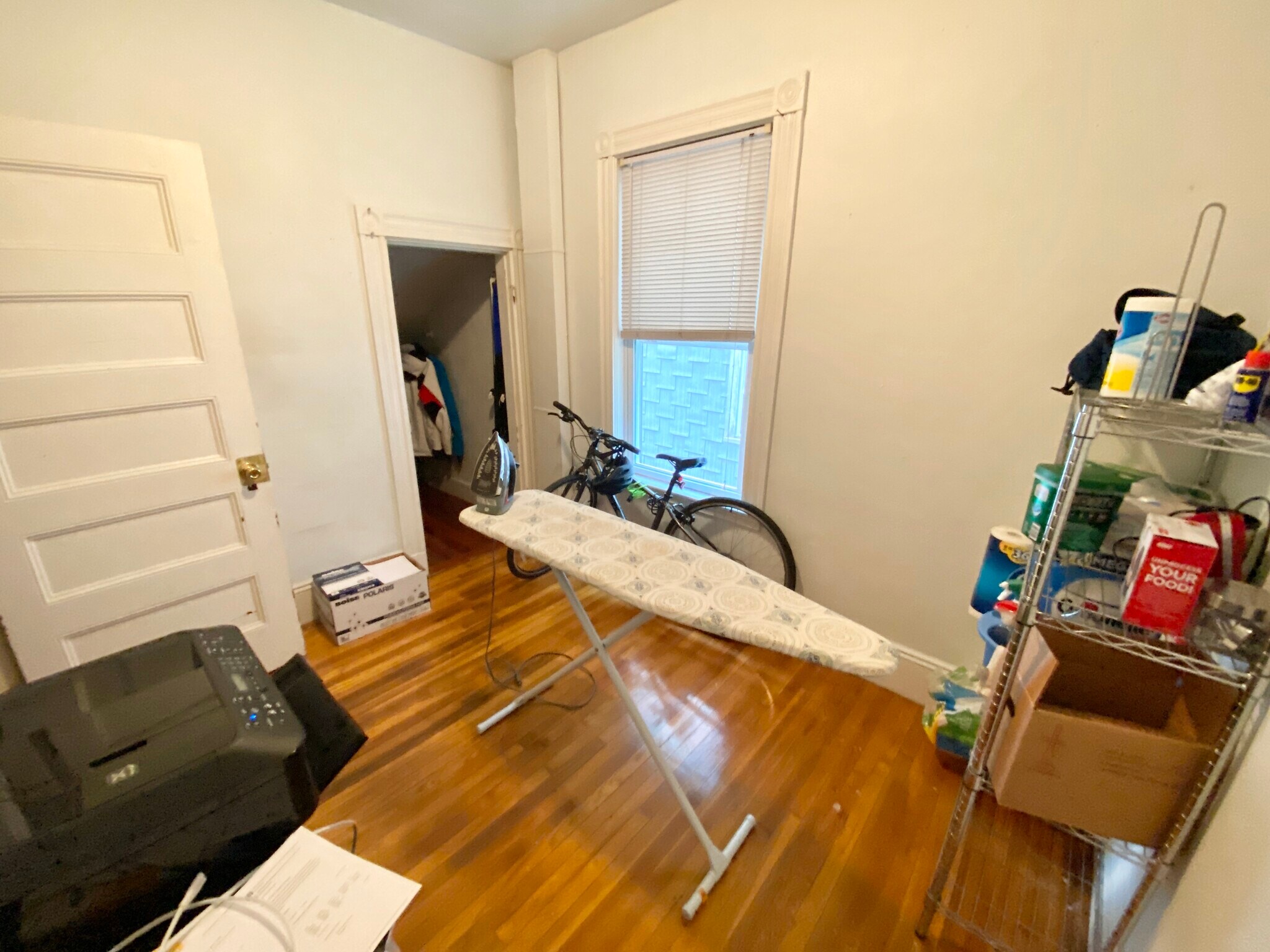 Building Photo - 10 Sachem St