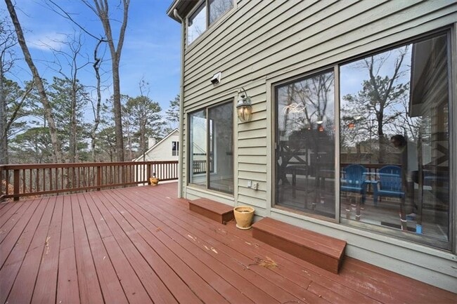 Building Photo - 530 Matterhorn Way