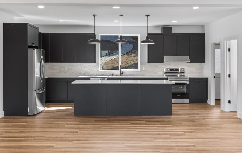 Building Photo - 10711 Vernon Rd