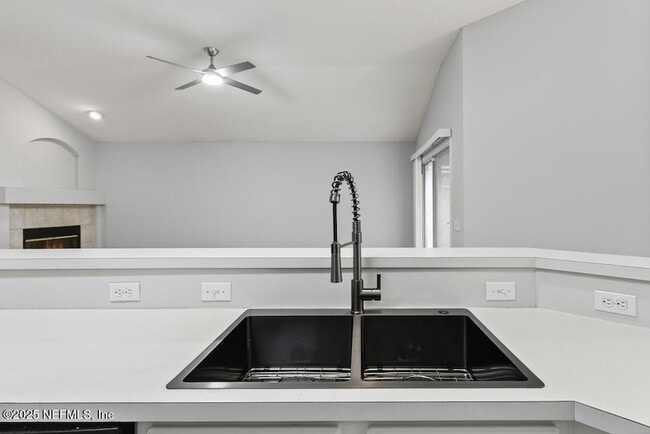 Building Photo - 1675 Rustling Dr