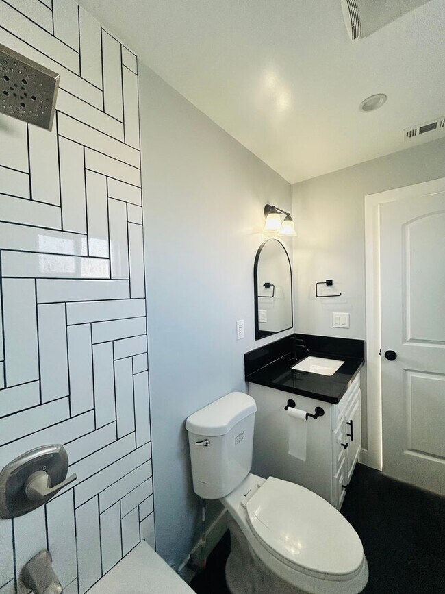 Building Photo - 4108 W 106th St