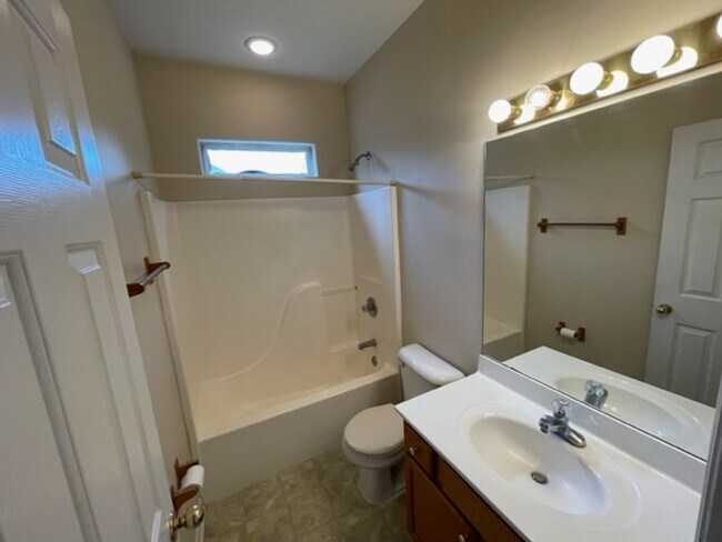 Building Photo - Beautiful Ranch home in Masterson Station                260615