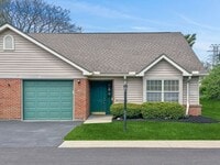 Building Photo - Beautiful 2BR 2BA Home w/ Sunroom • Full Kitchen Suite • Attached Garage in Columbus