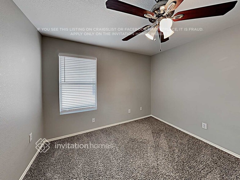 Building Photo - 825 Poncho Ln