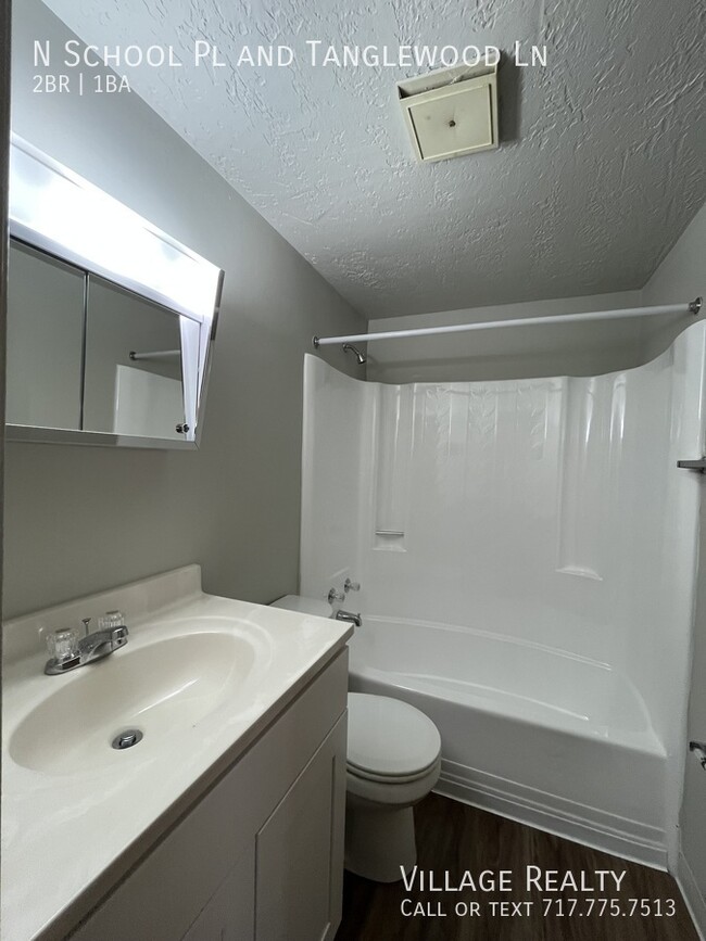 Building Photo - No Steps! Roomy 2-Bed with A/C & Off-Stree...