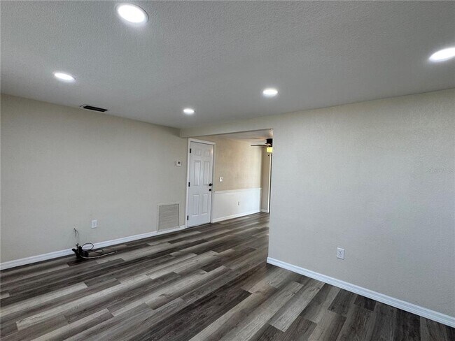 Building Photo - 3708 Winder Dr