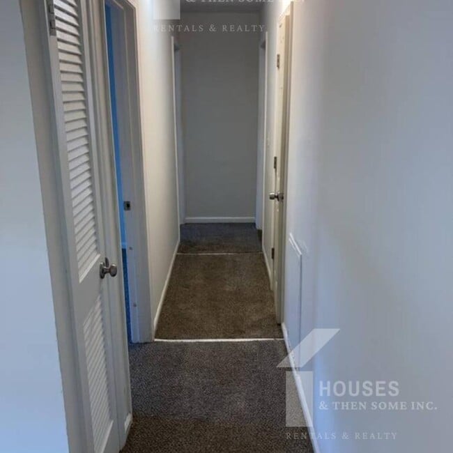 Building Photo - 205 Havendale Dr