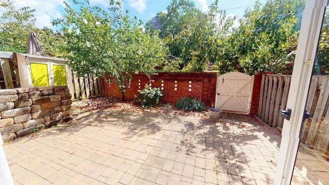 Building Photo - 2708 Dilworth Heights Ln