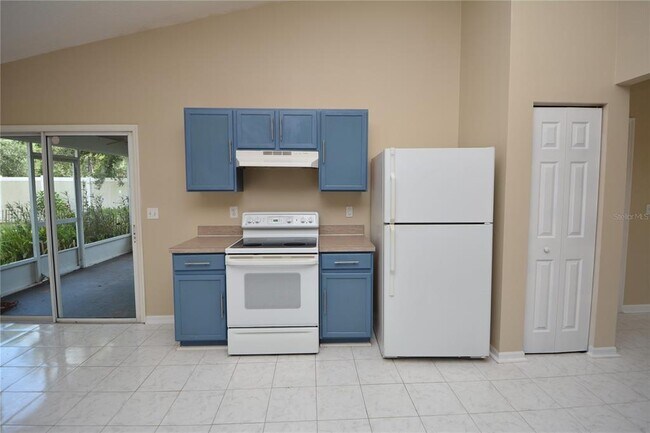 Building Photo - 12 Pine Brook Dr