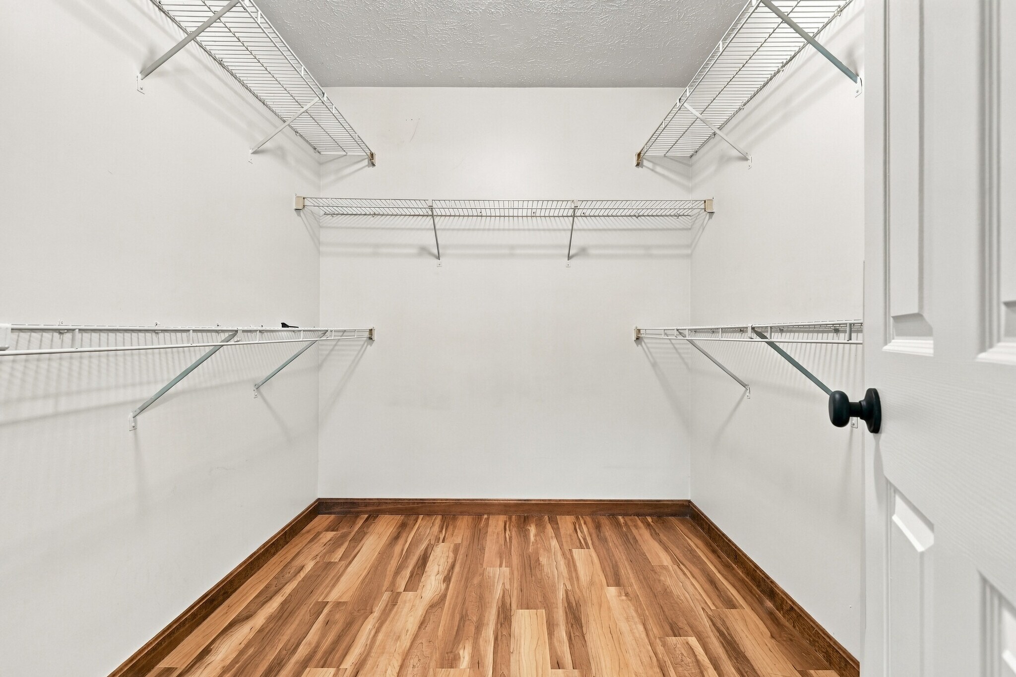 Master Closet - 134 Heldon Dr