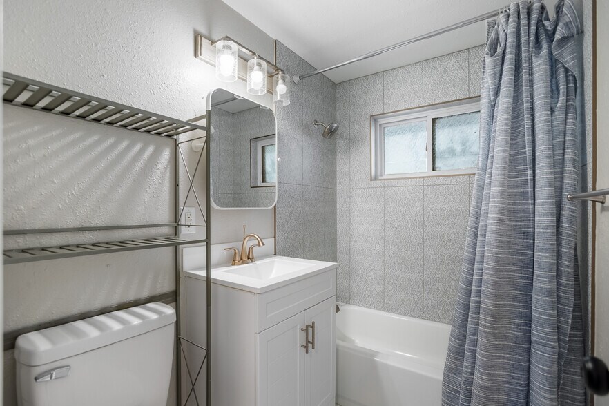 Building Photo - 1227 Raleigh St