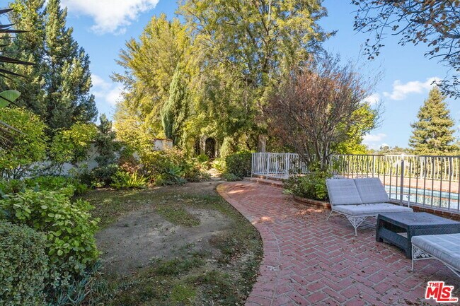 Building Photo - 4548 Ellenboro Way