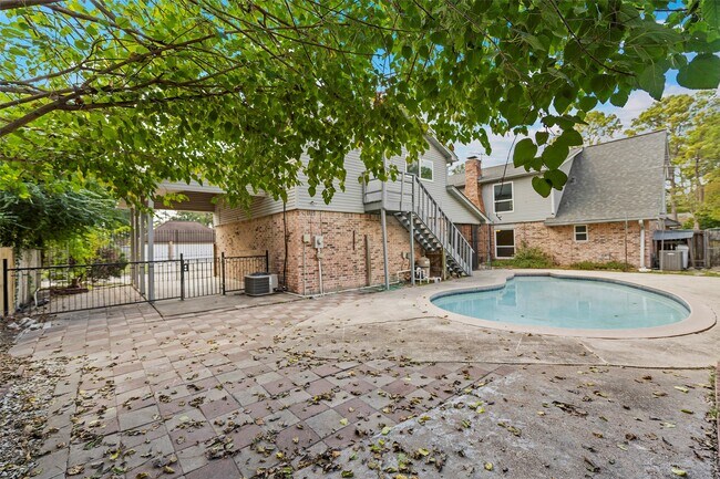 Building Photo - 4735 Charade Dr