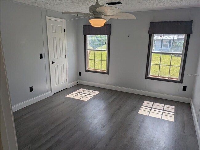 Building Photo - 9289 Scepter Ave