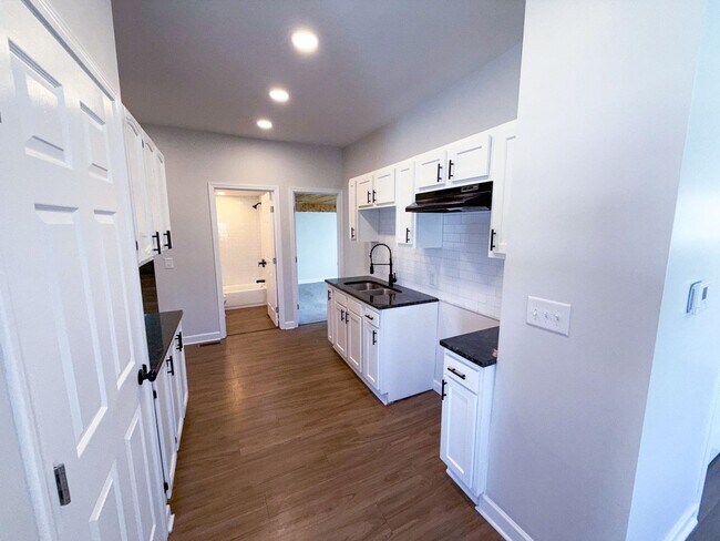 Building Photo - Charming Cape Cod in Columbus | 3BR, Updat...