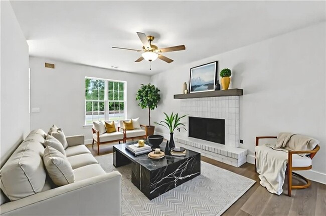 Building Photo - 180 Summit Ave SE