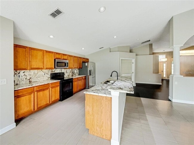 Building Photo - 4655 Doral Park Ave