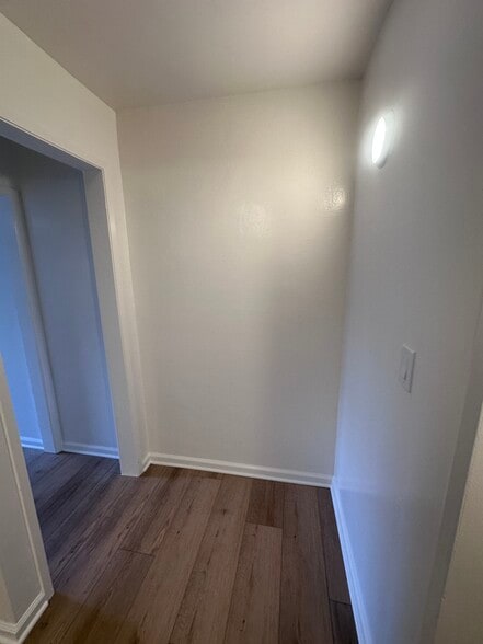 Building Photo - 5123 Marathon St