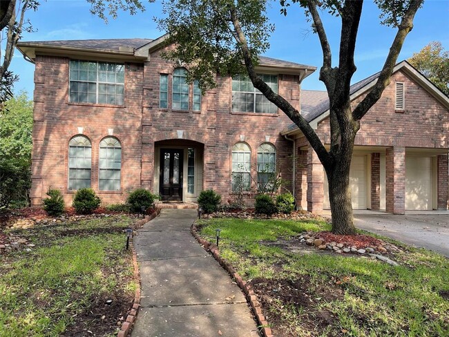 Building Photo - 4011 Harwood Dr