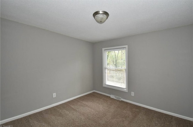 Building Photo - 1236 Fenimore St