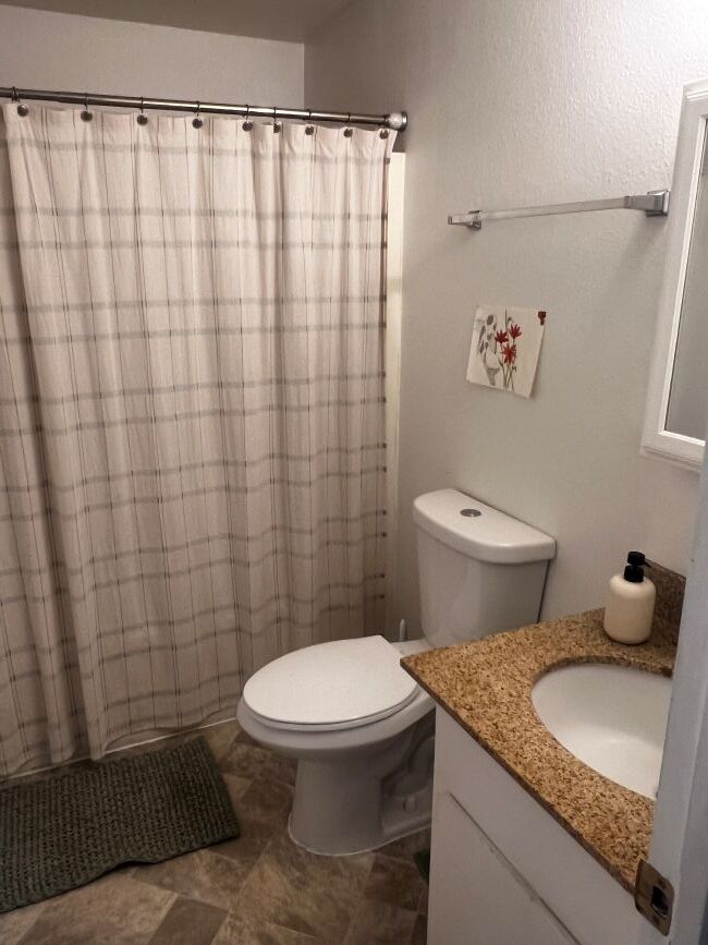 Building Photo - 1040 Bonnie Brae St