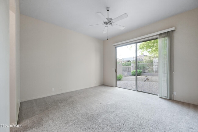 Building Photo - 6572 Shooting Star Way