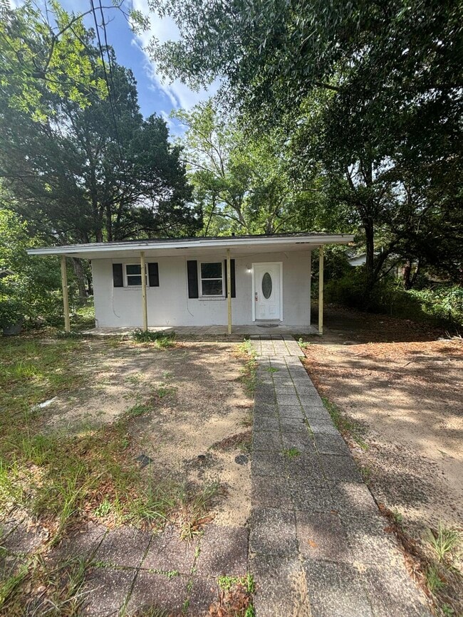 Building Photo - 650 Blakely Ave