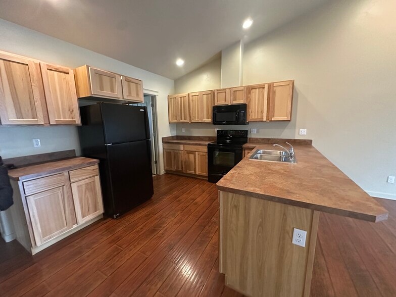 Kitchen - 48 Vista Loop