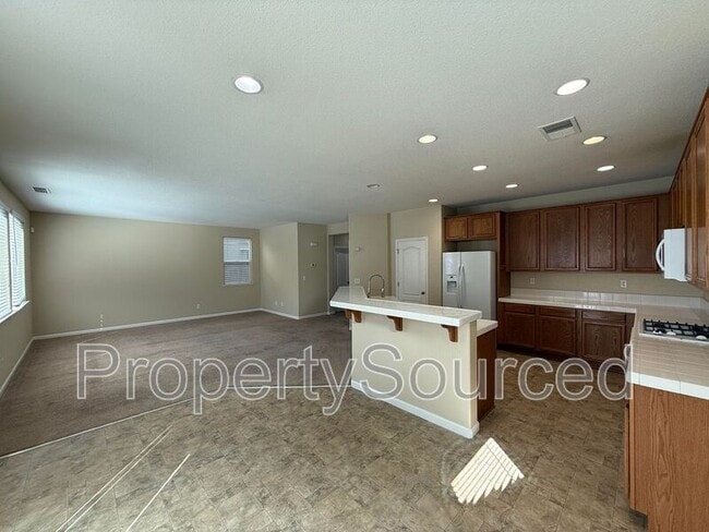 Building Photo - 388 Crescent Moon Dr