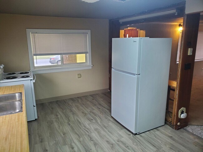 Building Photo - Spacious 2 BR/ 1BA Spokane Valley Home