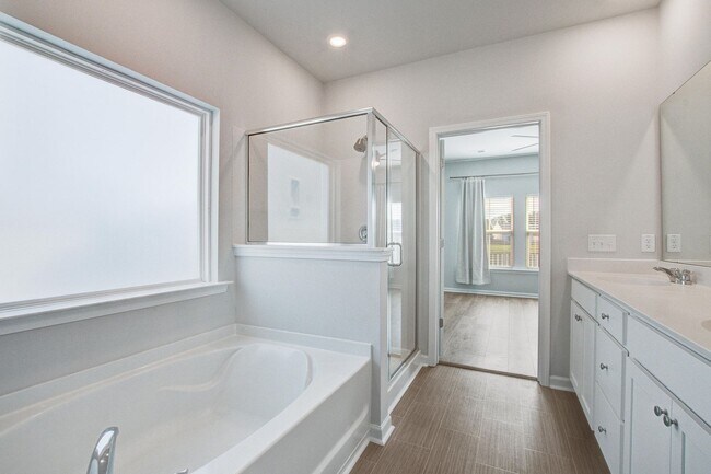 Building Photo - Stunning 5 Bedroom Cypress Preserve