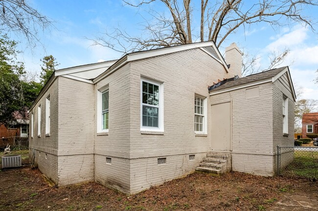 Building Photo - 761 Portland Ave
