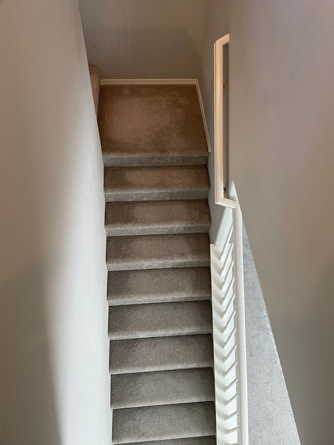 Building Photo - 714 W Riviera Ln