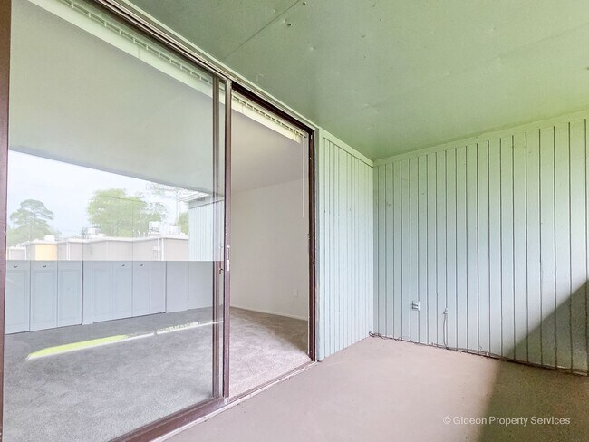 Building Photo - 711 SW 75th St