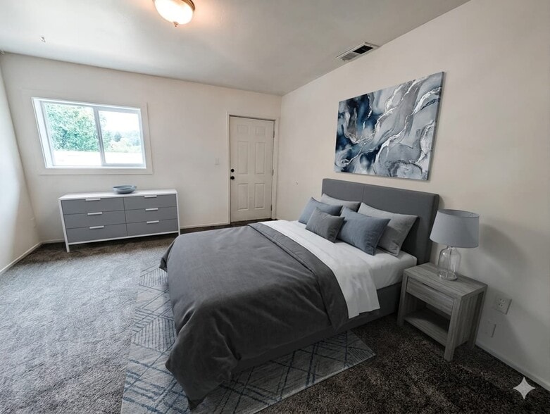 Building Photo - 14301 Mill Ct