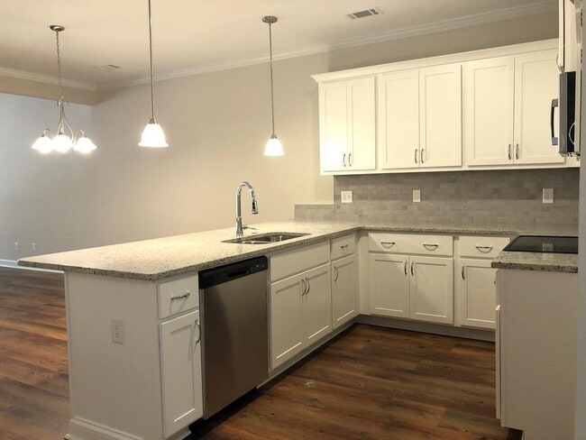 Building Photo - 3038 Stanhope Dr