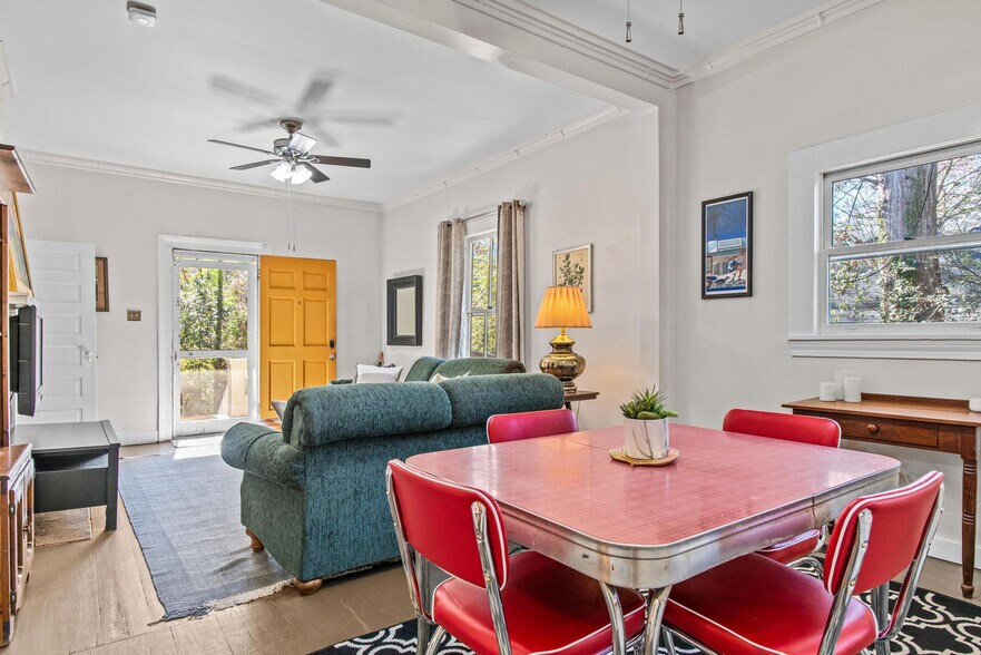 Building Photo - 133 Lenoir Ave