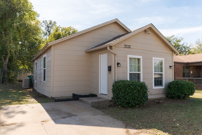 Building Photo - 3332 NW 28th St