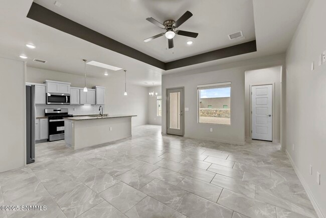 Building Photo - 3684 Springhaven Lp