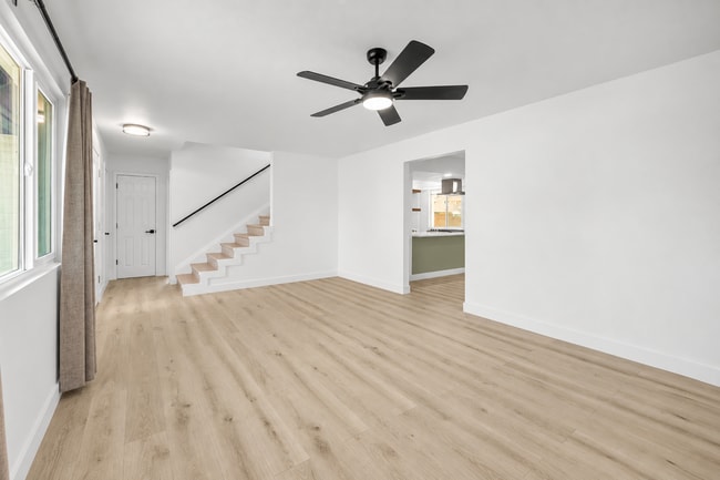 Building Photo - 4112 S Grandview Ave