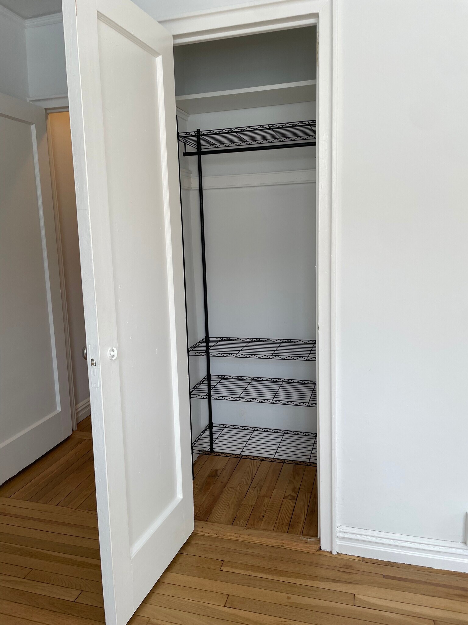 Building Photo - 210 Martine Ave