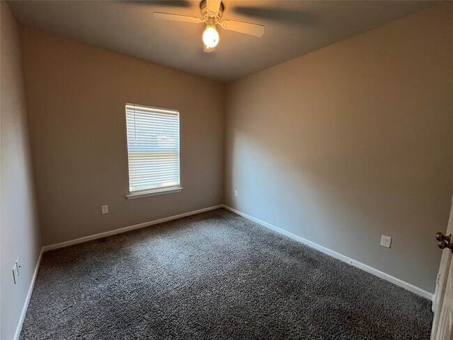 Building Photo - 2713 Ginger Ct