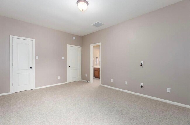 Building Photo - 2207 Bayou Cove Ln