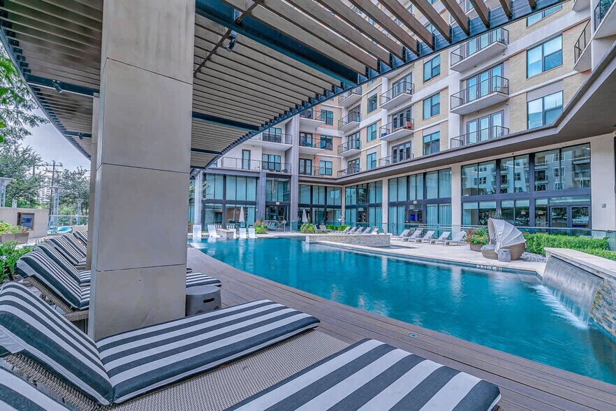 Building Photo - 101 Bowen St