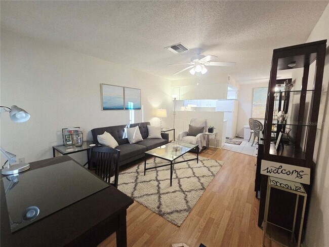 Building Photo - 4345 Tahitian Gardens Cir