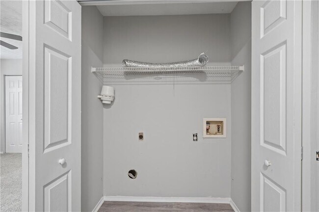 Building Photo - 2897 Spruce Cir