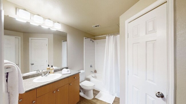 Building Photo - The Landing at Mansfield Apartments