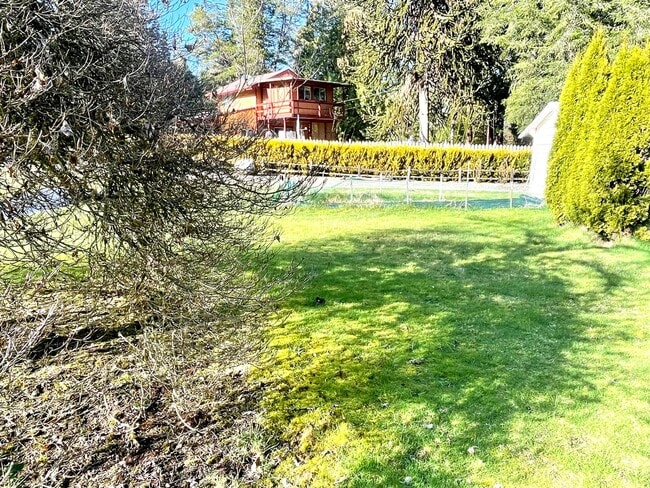 Building Photo - Nestled Away In Gig Harbor: A 3 Bedroom wi...