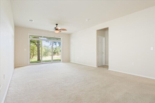Building Photo - 141 Dickens Cir