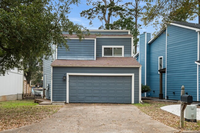 Building Photo - 3203 Poe Dr